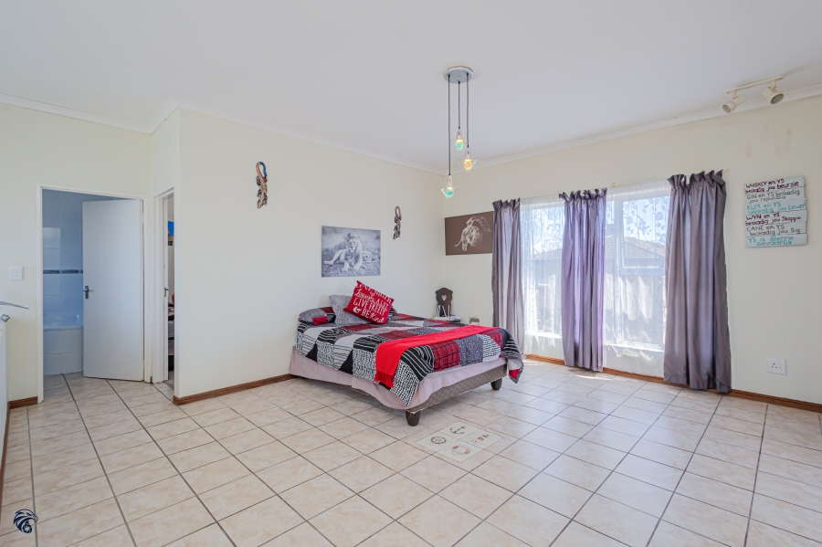 3 Bedroom Property for Sale in Myburgh Park Western Cape
